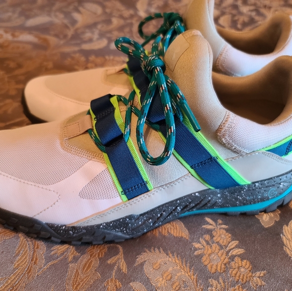 Under Armour sneakers - Picture 1 of 5